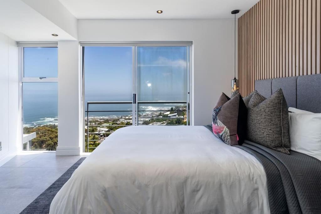 The View Campsbay * Cape Town